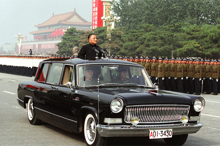 邓小平阅兵.jpg