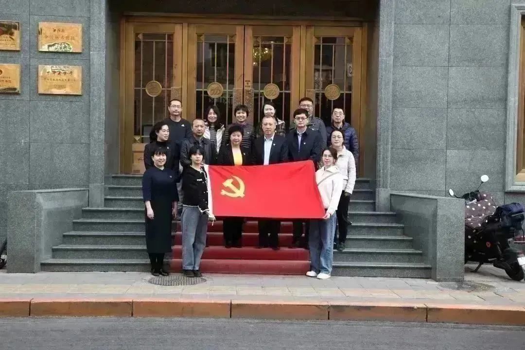 5PSJ66)D7UOSD`F5)AR0ZRI.jpg